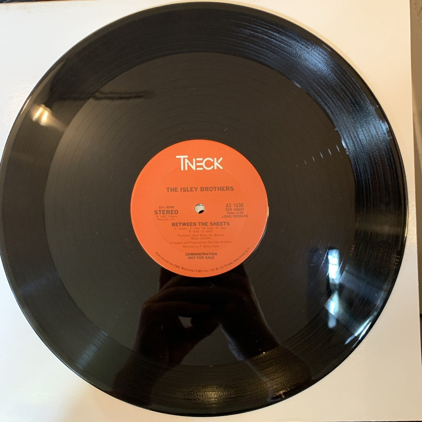 The Isley Brothers – Between The Sheets - T-Neck – AS 1638 - Promo - NEAR MINT+