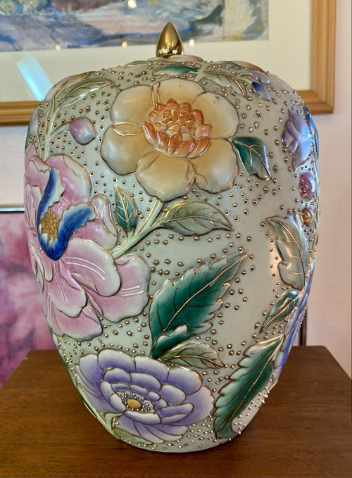 Antique Chinese Porcelain Famille-Rose Qing Dynasty QianLong Jar w/ Flowers