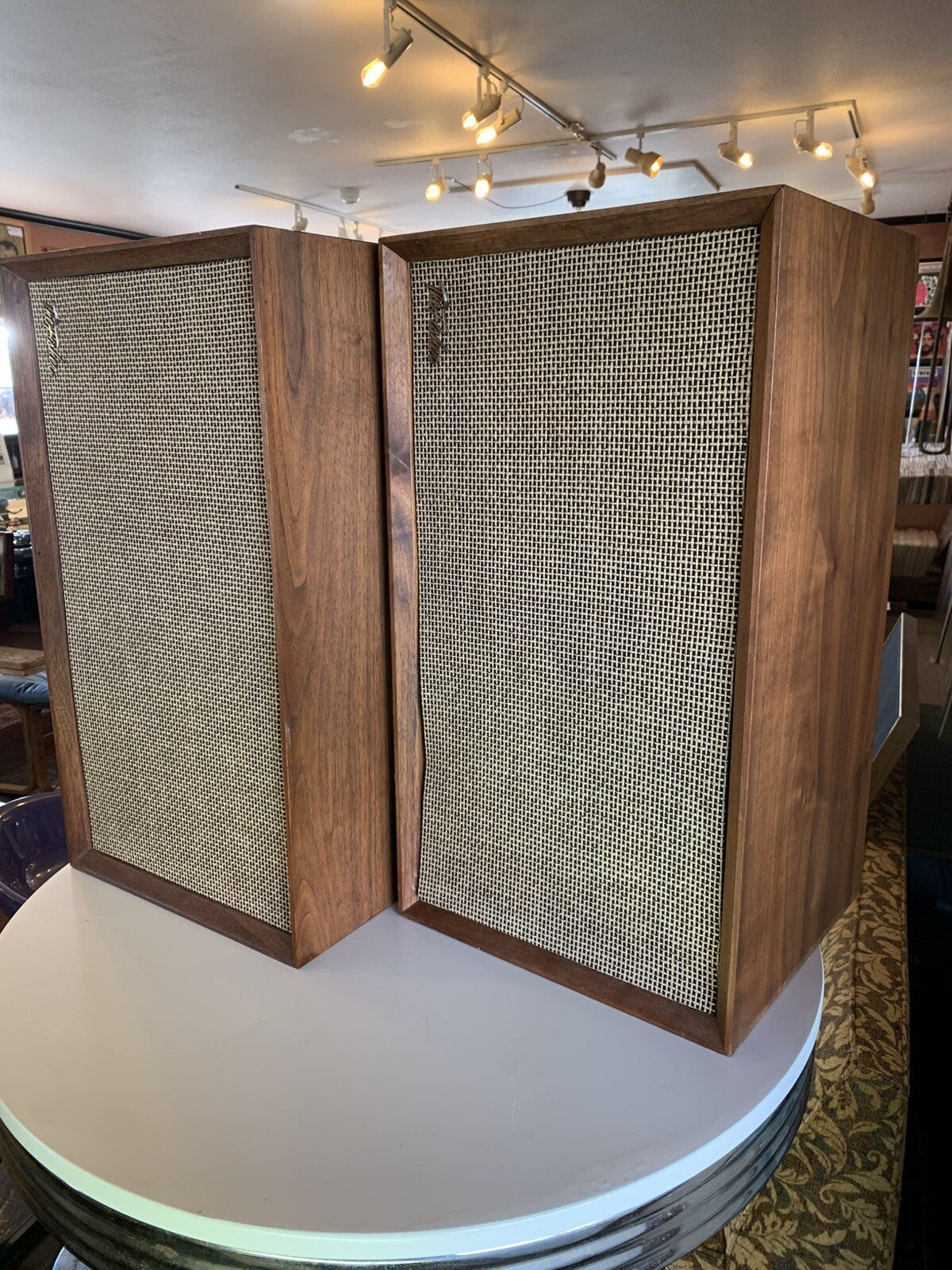The Fisher XP-1 Speakers