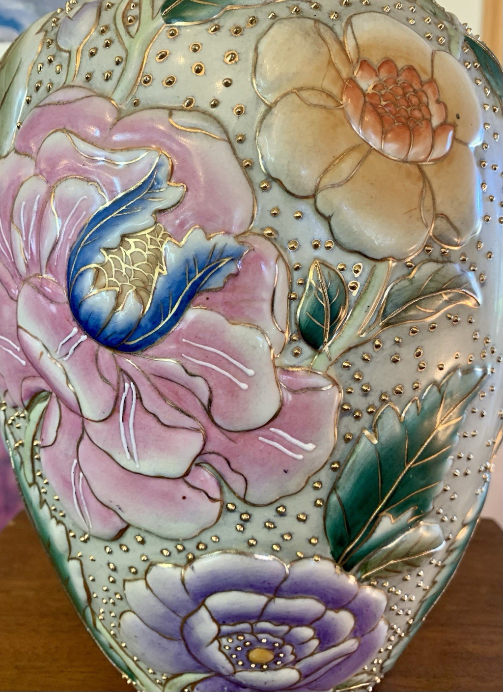Antique Chinese Porcelain Famille-Rose Qing Dynasty QianLong Jar w/ Flowers